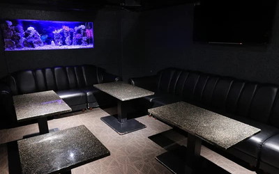 トップクイーンの店内2